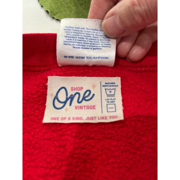 Hanes Georgia Bulldogs Cropped Sweatshirt with hair Scrunchie - Picture 3 of 7